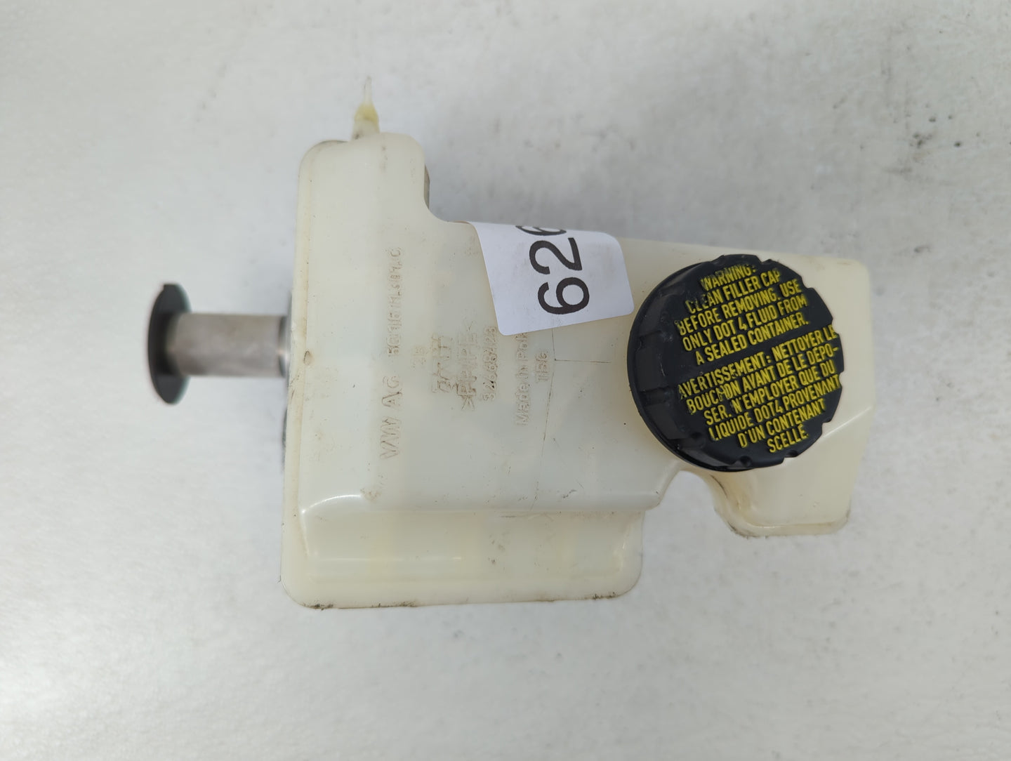 2015-2019 Volkswagen Golf Brake Master Cylinder 626129 - Oemusedautoparts1.com