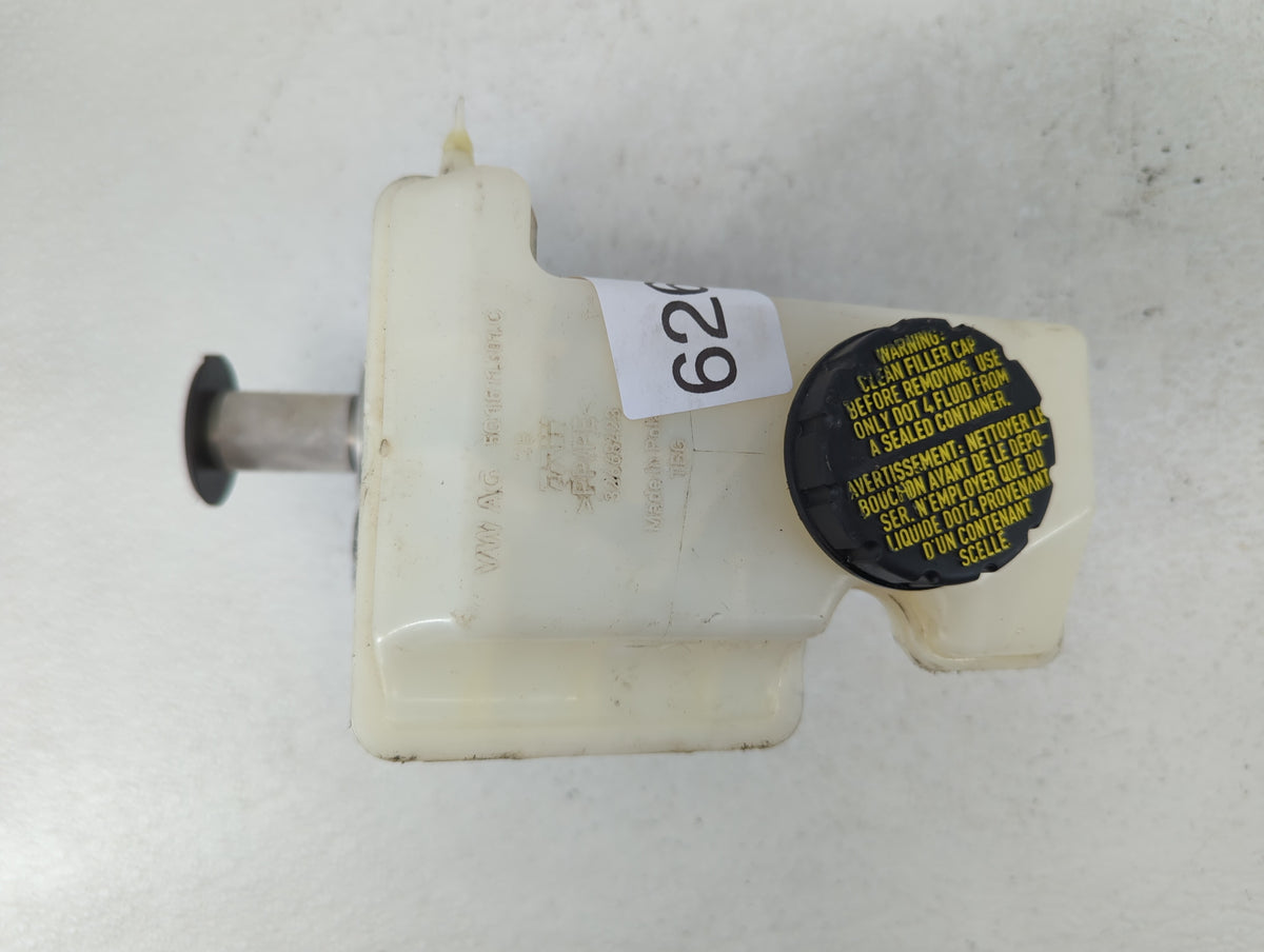2015-2019 Volkswagen Golf Brake Master Cylinder 626129 - Oemusedautoparts1.com
