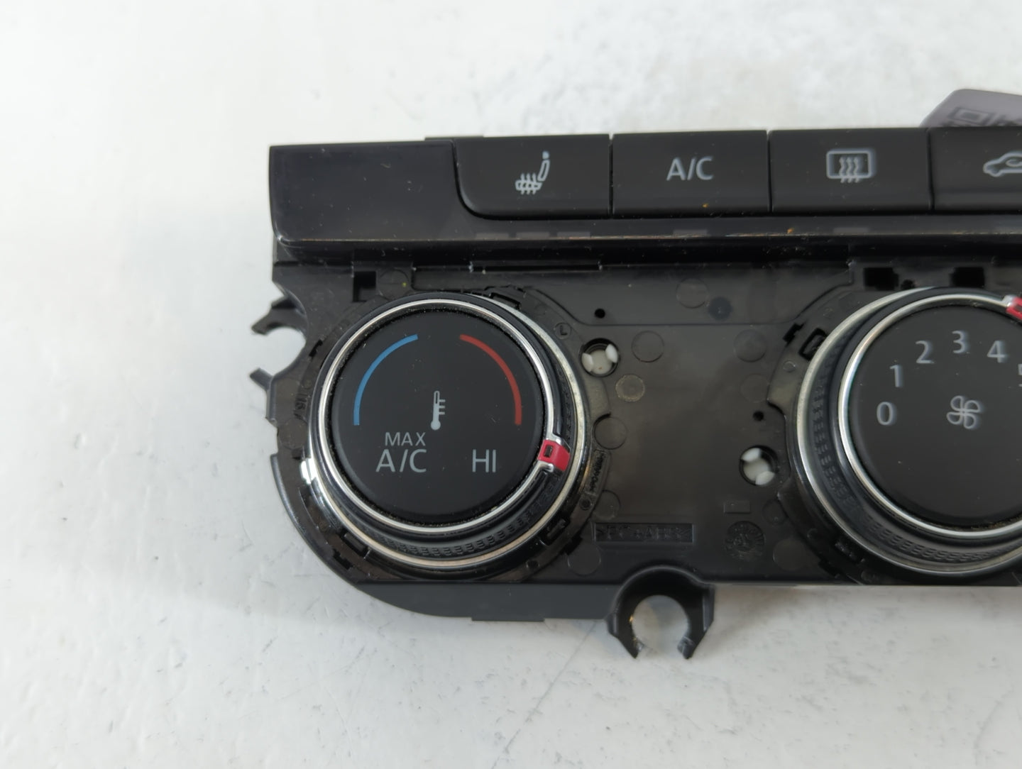 2017 Volkswagen Golf Climate Control Module Temperature AC/Heater Replacement P/N:5GM.907.426.C Fits OEM Used Auto Parts - O