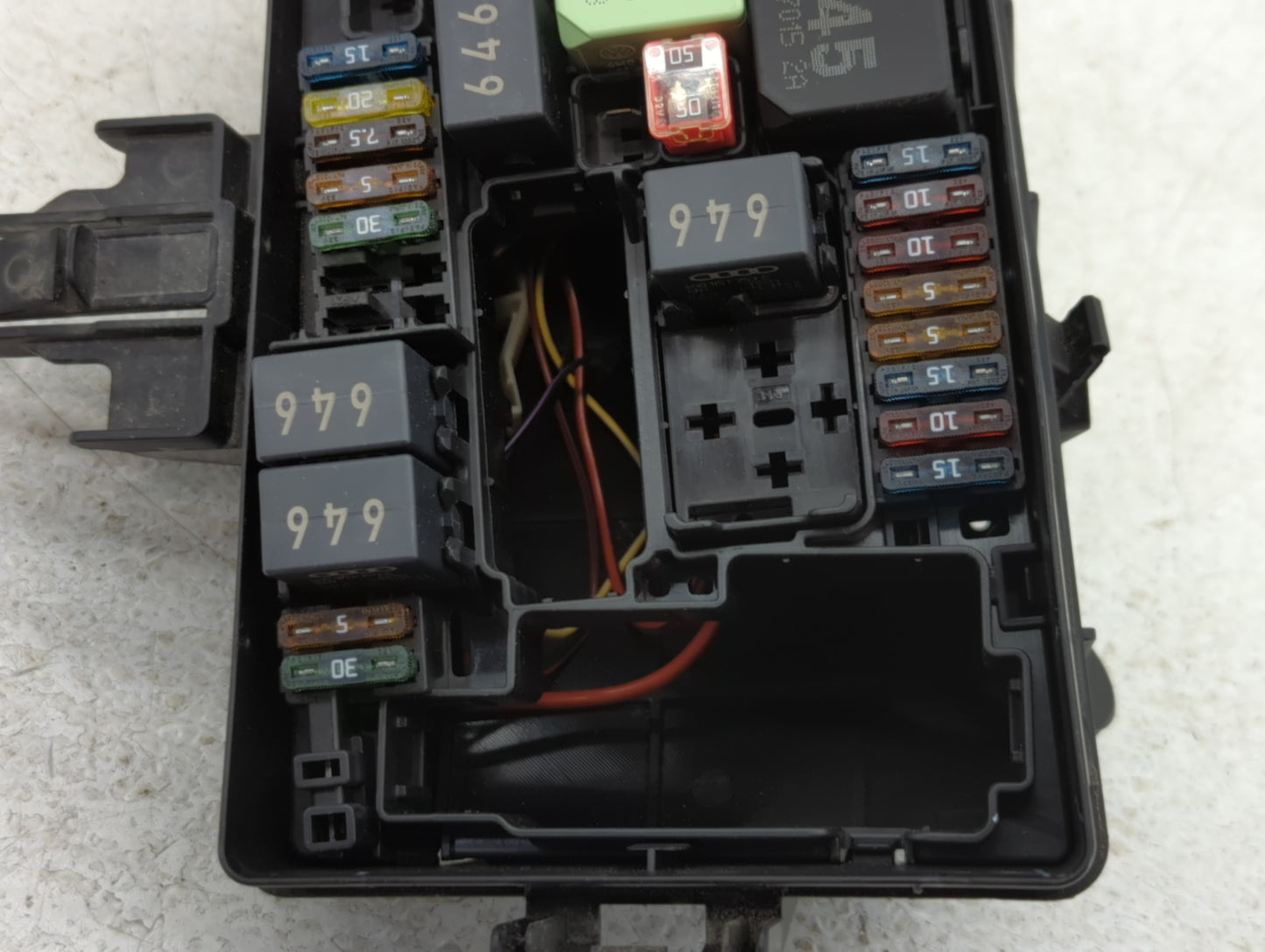 2015-2019 Volkswagen Golf Fusebox Fuse Box Panel Relay Module P/N:5Q0 907 361 D Fits Fits 2015 2016 2017 2018 2019 2020 2021