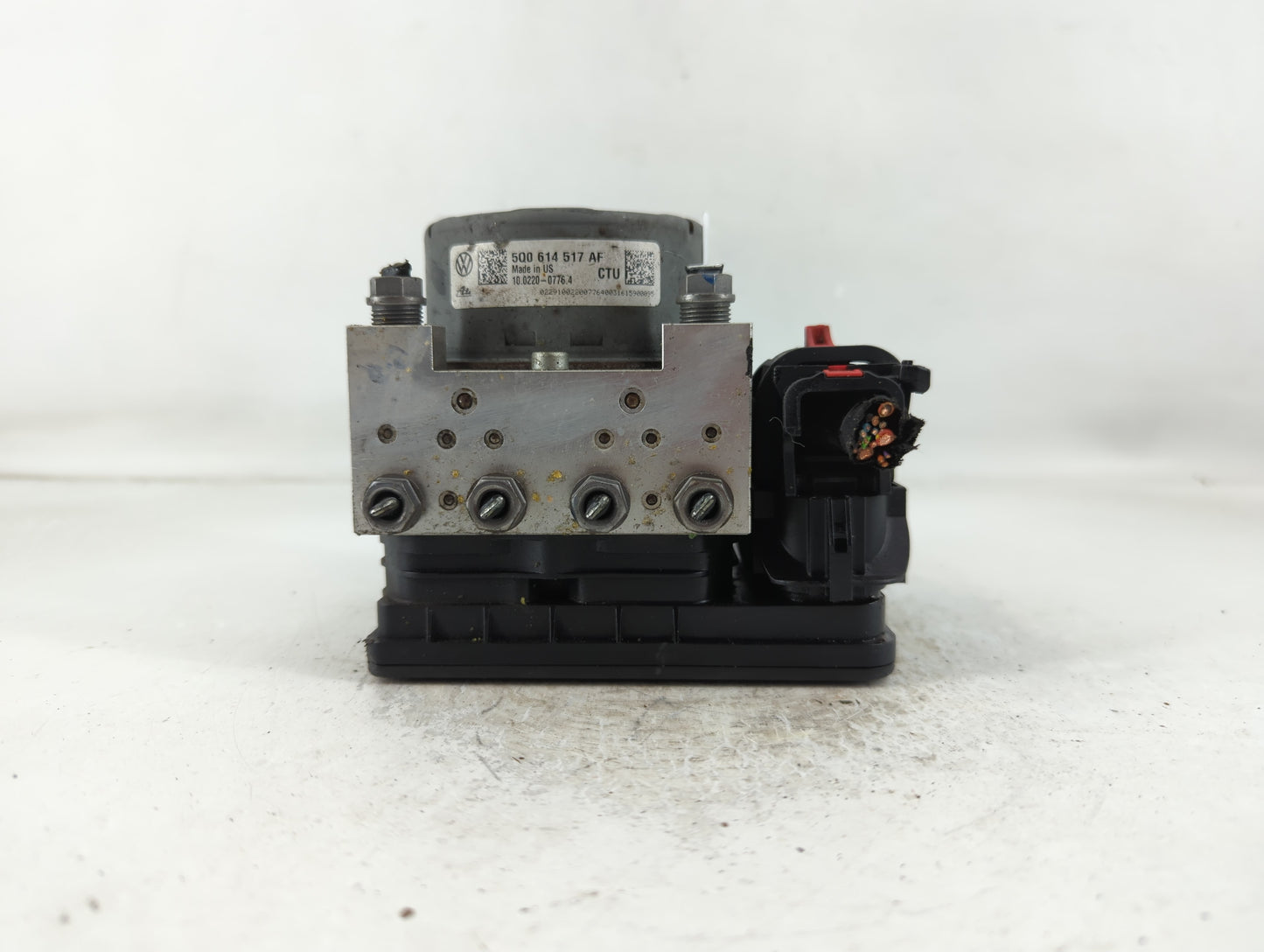 2015-2016 Volkswagen Golf ABS Pump Control Module Replacement P/N:5Q0 614 517 AF Fits Fits 2015 2016 2017 OEM Used Auto Part