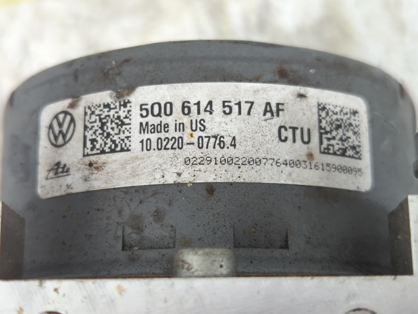 2015-2016 Volkswagen Golf ABS Pump Control Module Replacement P/N:5Q0 614 517 AF Fits Fits 2015 2016 2017 OEM Used Auto Part