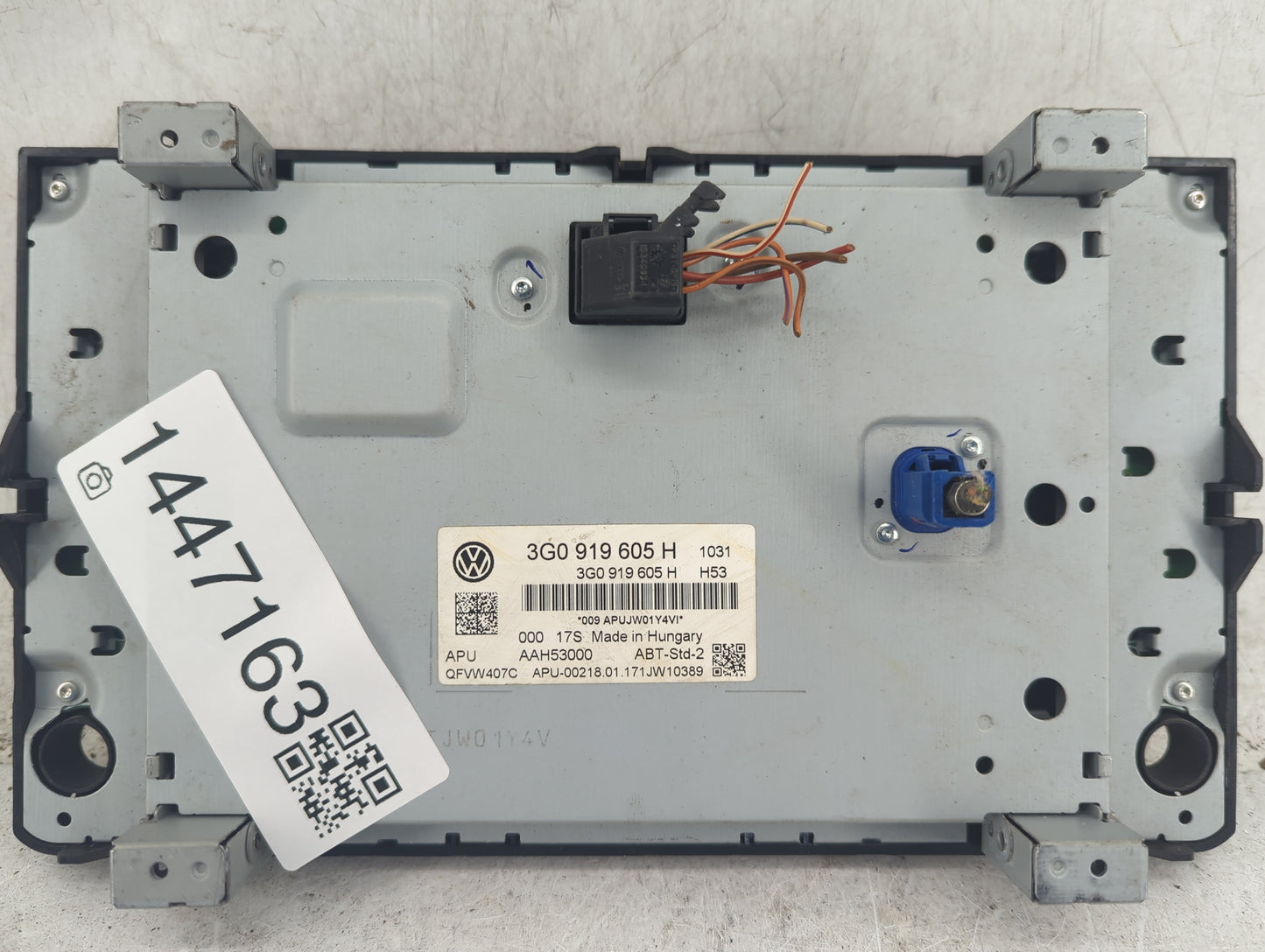 2017 Volkswagen Golf Gti Information Display Screen - Oemusedautoparts1.com