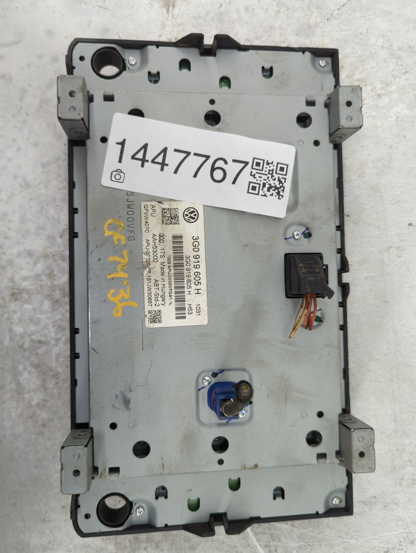2017 Volkswagen Golf Gti Information Display Screen - Oemusedautoparts1.com
