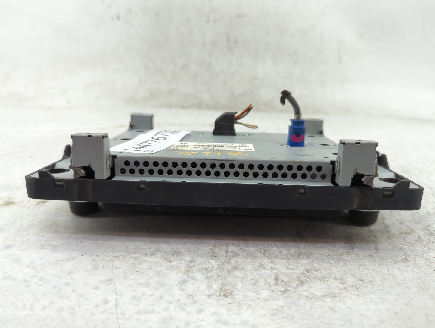 2017 Volkswagen Golf Gti Information Display Screen - Oemusedautoparts1.com