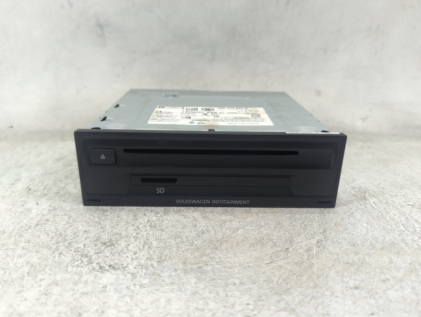 2017 Volkswagen Golf Gti Radio AM FM Cd Player Receiver Replacement P/N:3Q0035844A 28549604 Fits Fits 2016 OEM Used Auto Par