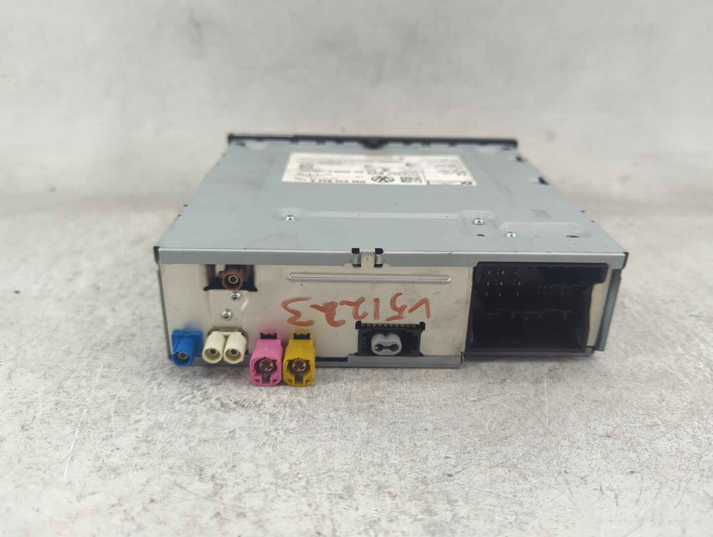2017 Volkswagen Golf Gti Radio AM FM Cd Player Receiver Replacement P/N:3Q0035844A 28549604 Fits Fits 2016 OEM Used Auto Par