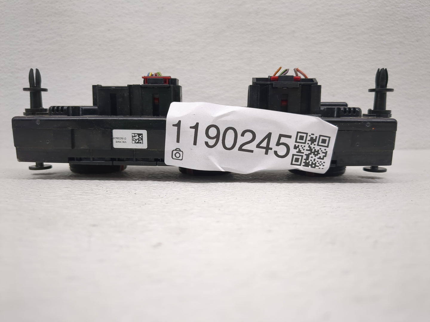 2017 Volkswagen Gti Climate Control Module Temperature AC/Heater Replacement P/N:256095 Fits OEM Used Auto Parts - Oemusedau