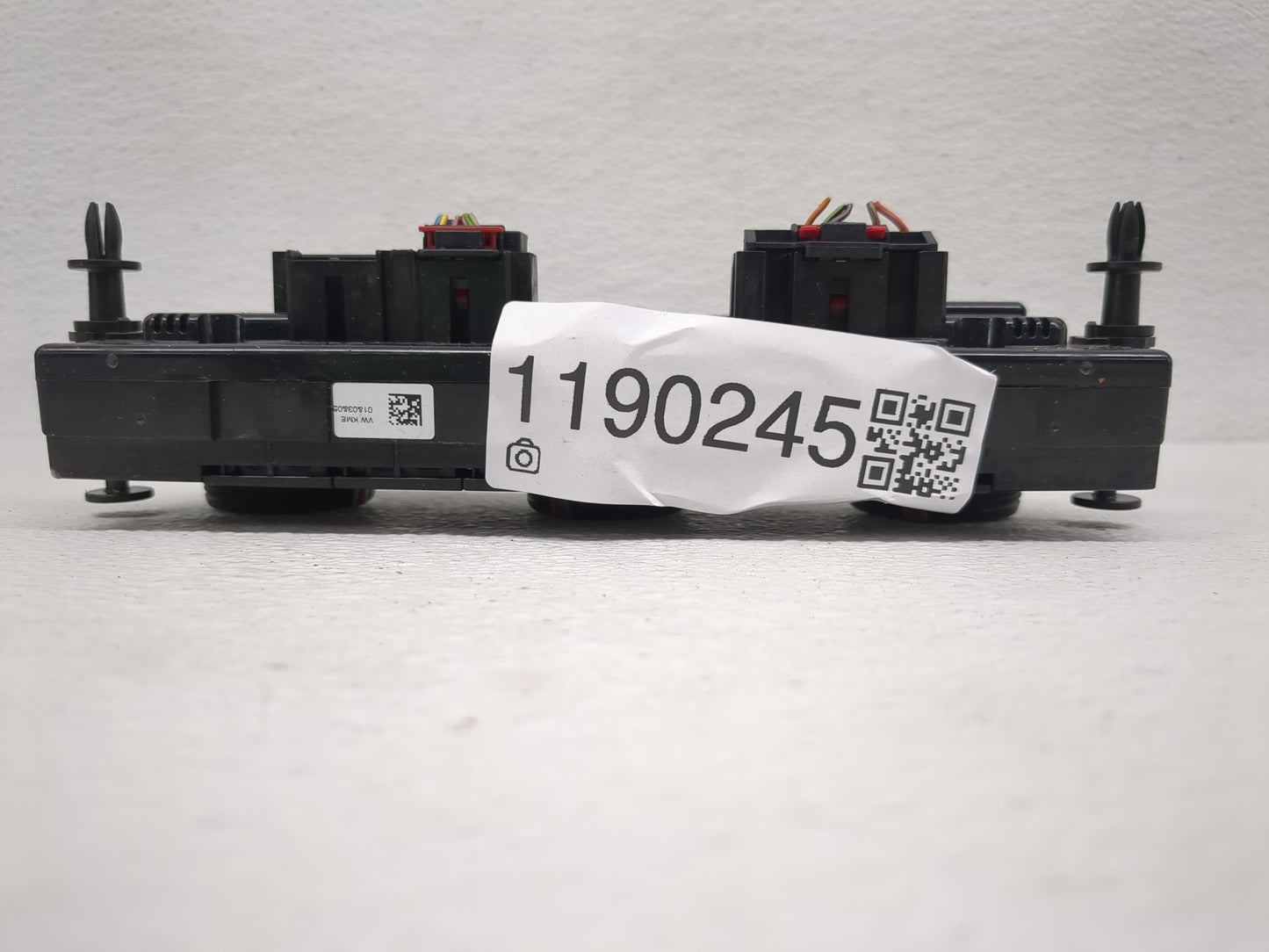 2017 Volkswagen Gti Climate Control Module Temperature AC/Heater Replacement P/N:256095 Fits OEM Used Auto Parts - Oemusedau