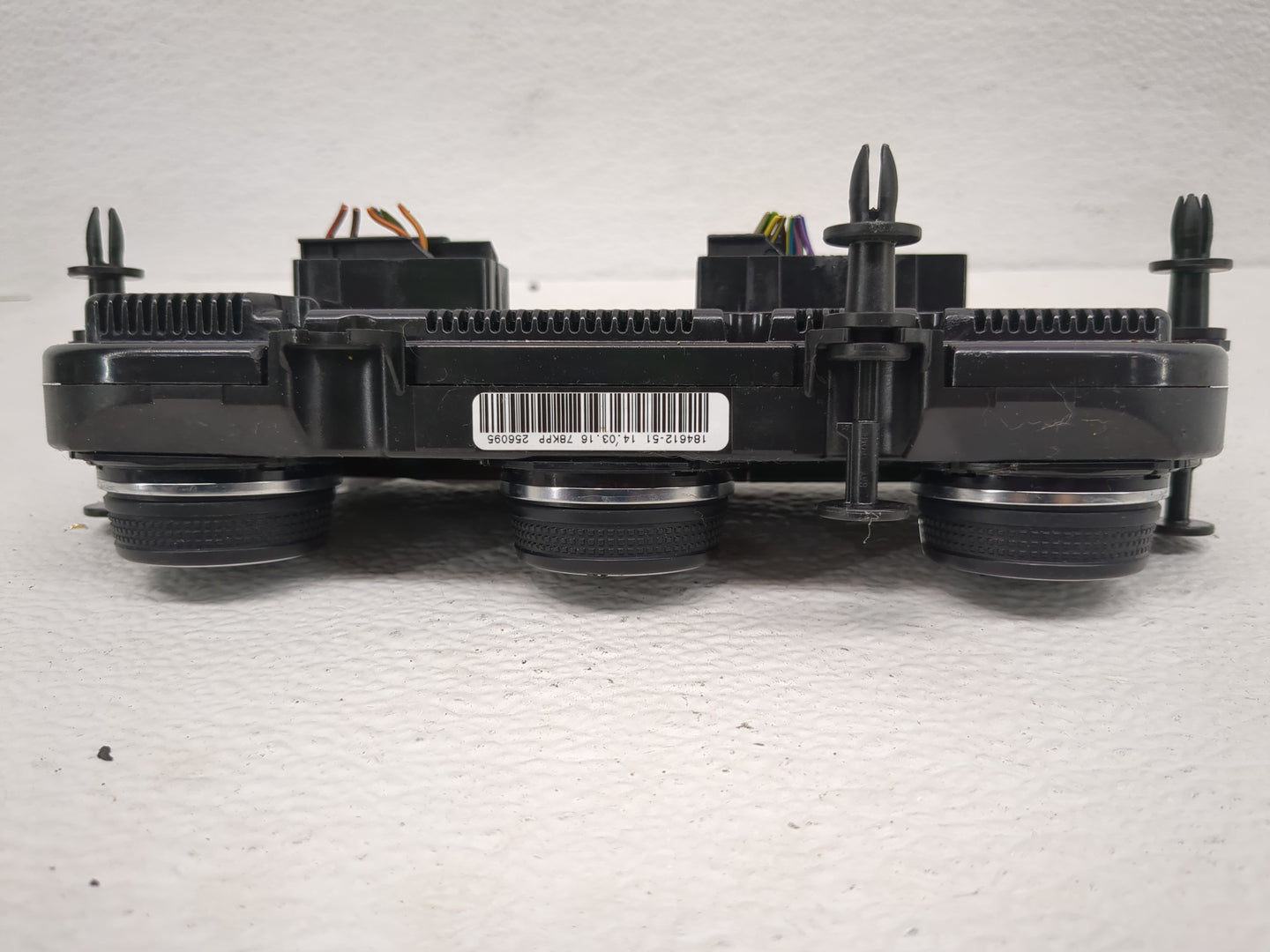 2017 Volkswagen Gti Climate Control Module Temperature AC/Heater Replacement P/N:256095 Fits OEM Used Auto Parts - Oemusedau