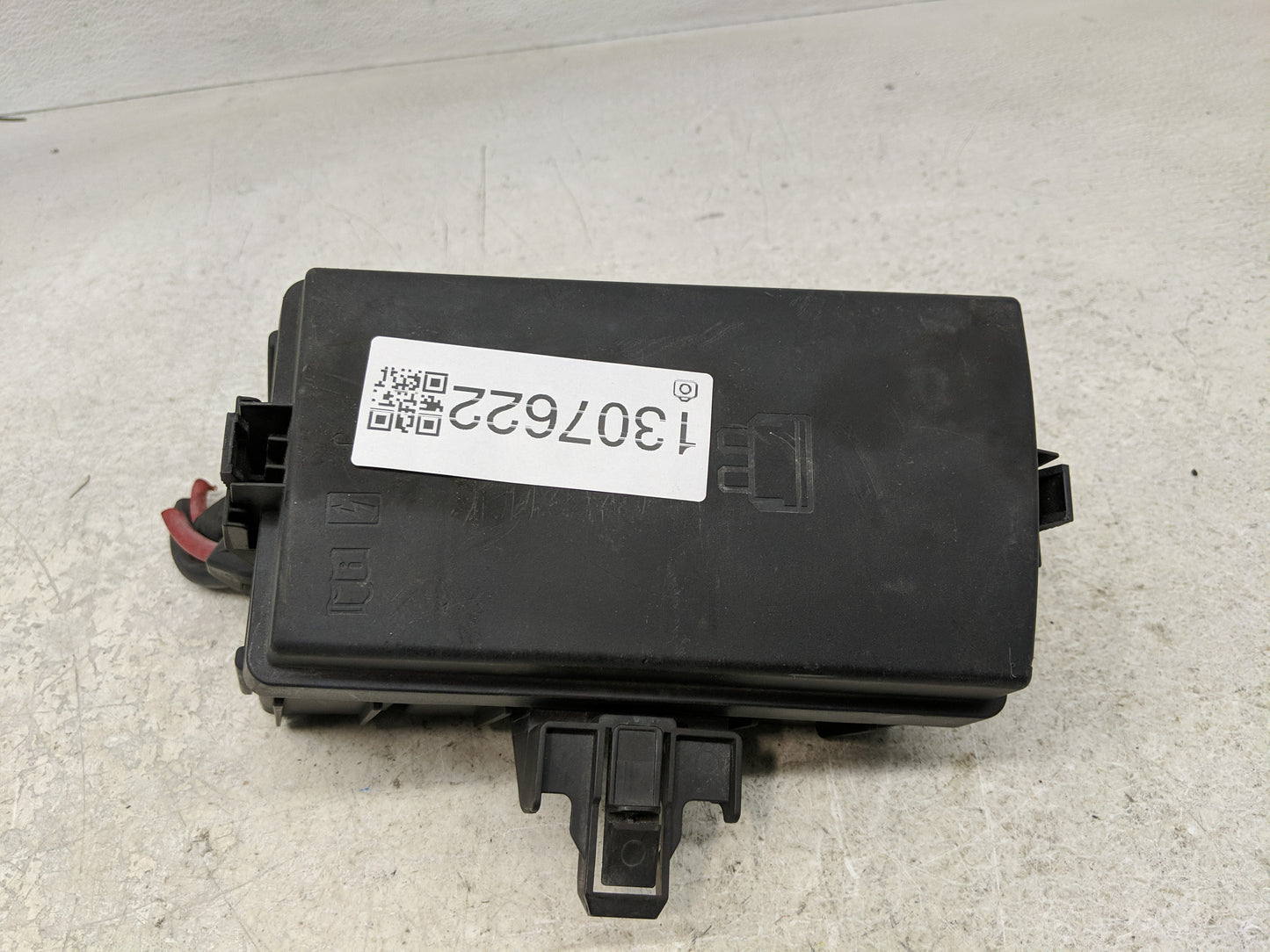 2015-2019 Volkswagen Gti Fusebox Fuse Box Panel Relay Module Fits Fits 2015 2016 2017 2018 2019 2020 2021 2022 OEM Used Auto