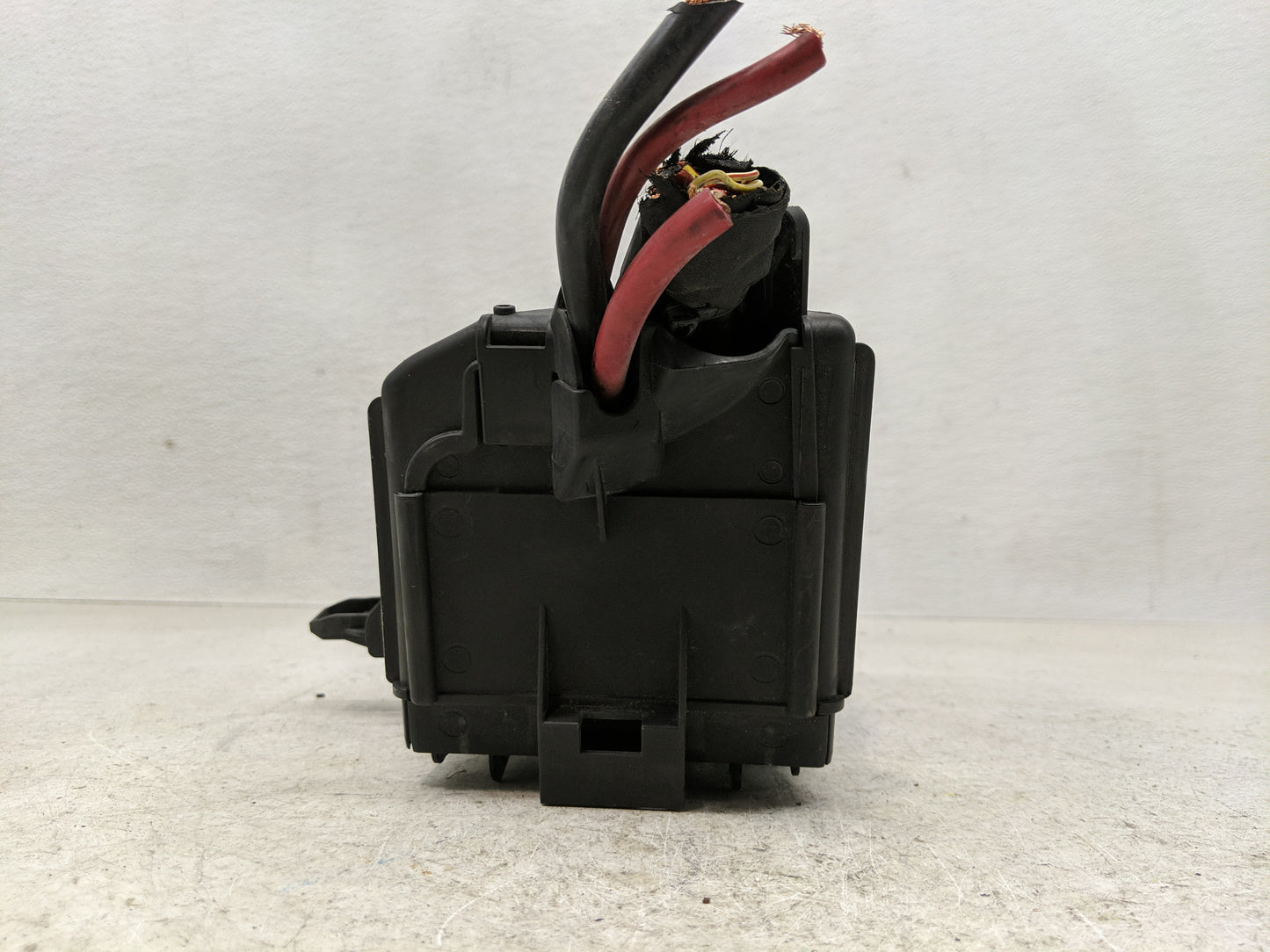 2015-2019 Volkswagen Gti Fusebox Fuse Box Panel Relay Module Fits Fits 2015 2016 2017 2018 2019 2020 2021 2022 OEM Used Auto