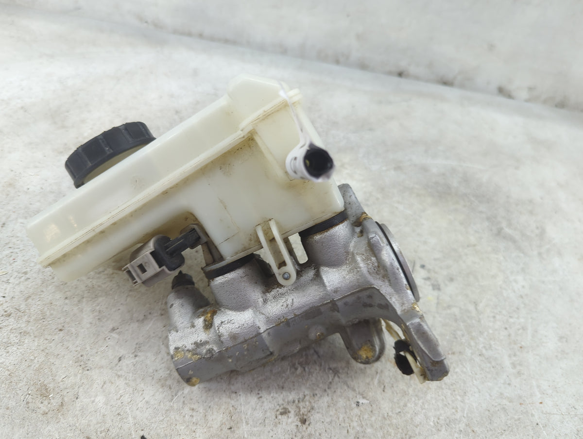 2015-2019 Volkswagen Gti Brake Master Cylinder 1515641 - Oemusedautoparts1.com