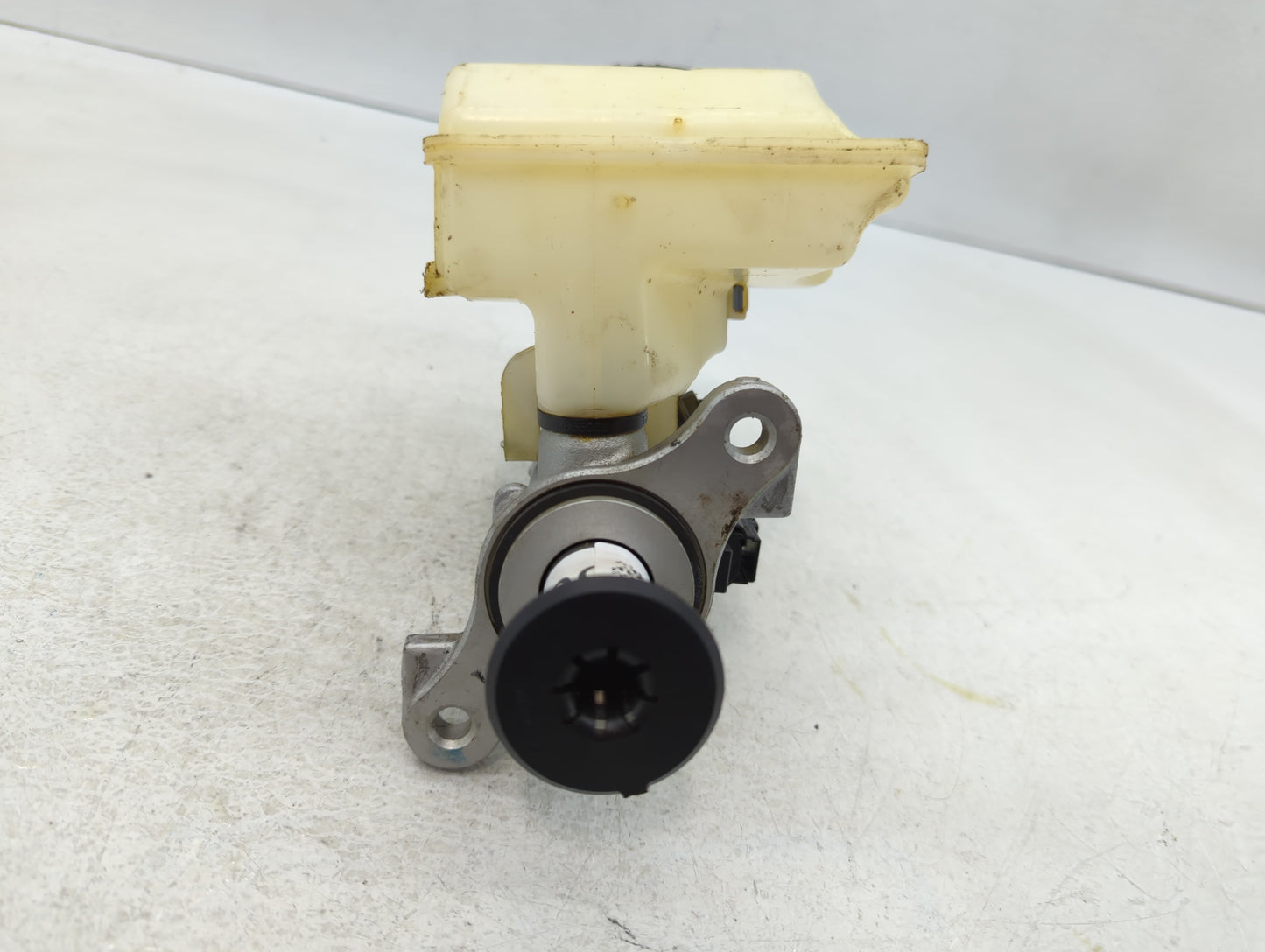 2015-2019 Volkswagen Gti Brake Master Cylinder - Oemusedautoparts1.com