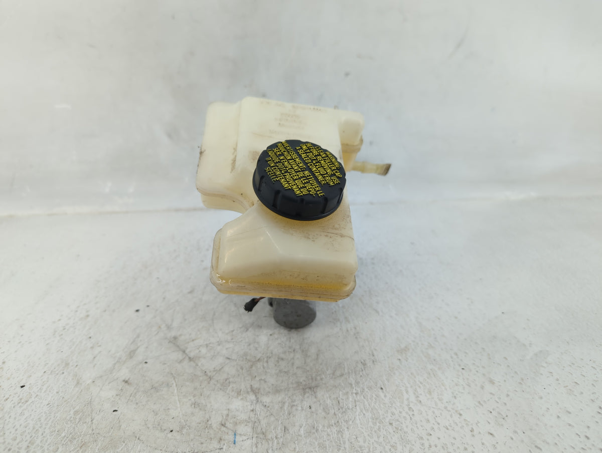2015-2019 Volkswagen Gti Brake Master Cylinder 609289 - Oemusedautoparts1.com