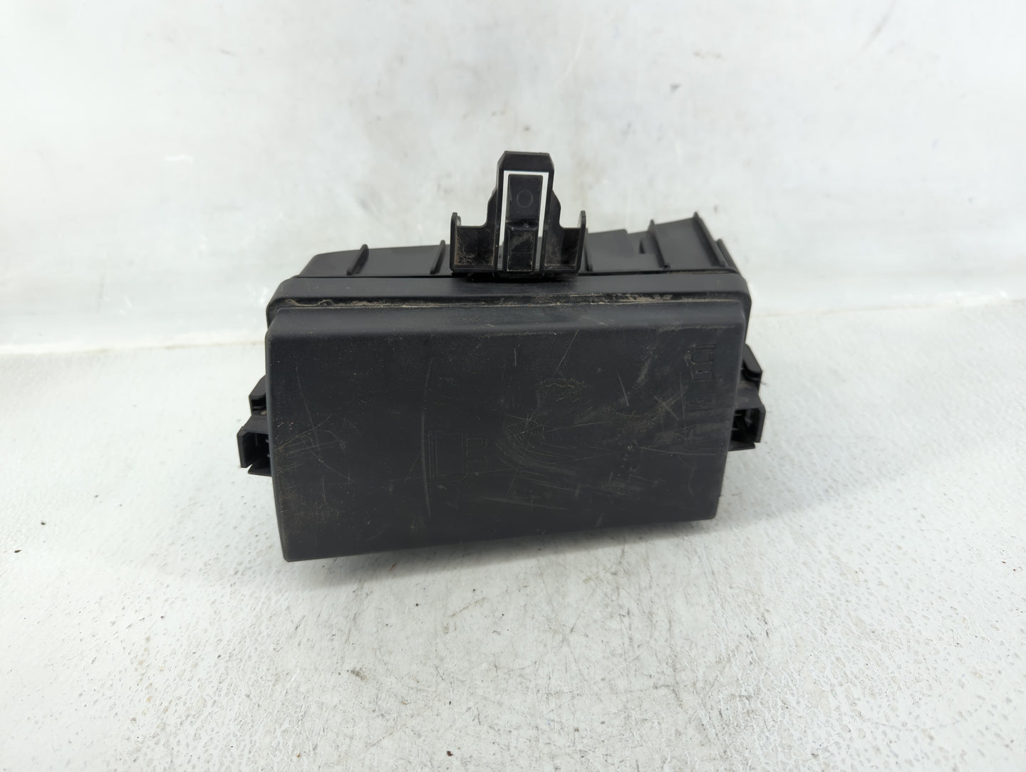 2015-2019 Volkswagen Gti Fusebox Fuse Box Panel Relay Module P/N:9168986 PA6-GB20 GF10 Fits OEM Used Auto Parts - Oemusedaut