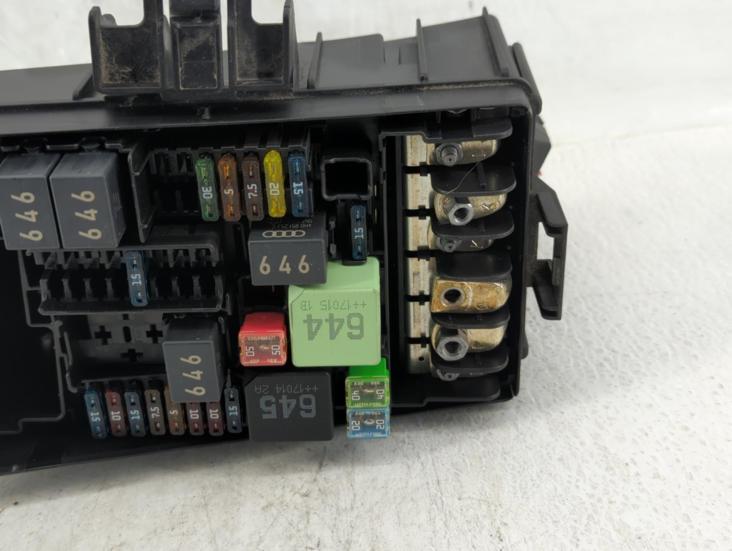 2015-2019 Volkswagen Gti Fusebox Fuse Box Panel Relay Module P/N:9168986 PA6-GB20 GF10 Fits OEM Used Auto Parts - Oemusedaut