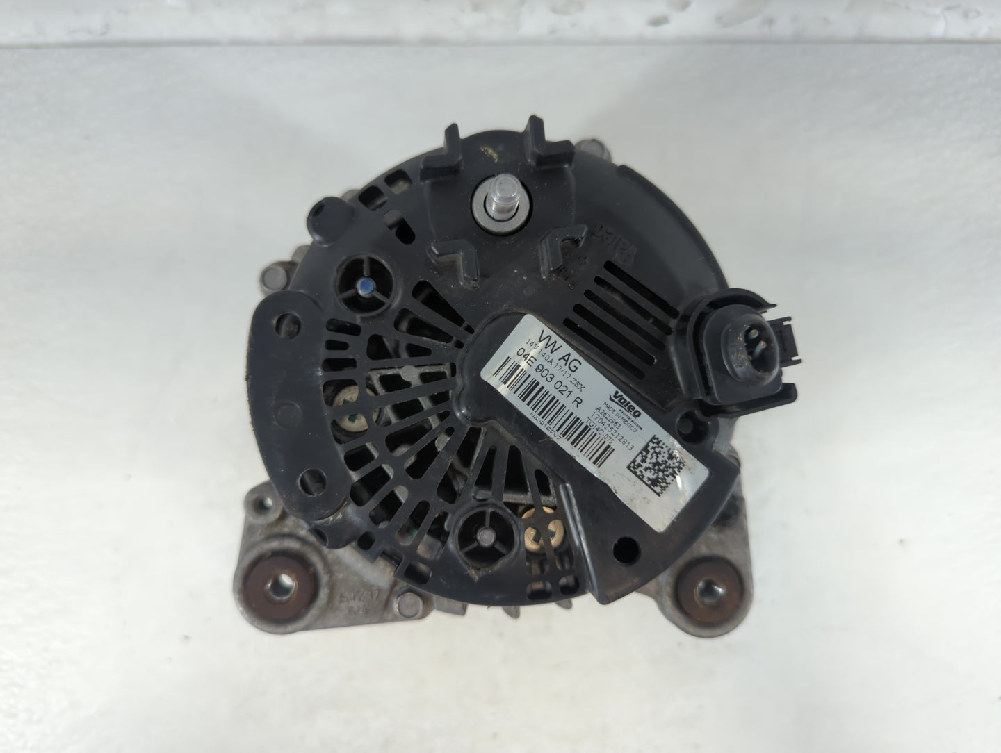 2016-2018 Volkswagen Jetta Alternator Replacement Generator Charging Assembly Engine OEM P/N:04E 903 021 R Fits OEM Used Aut