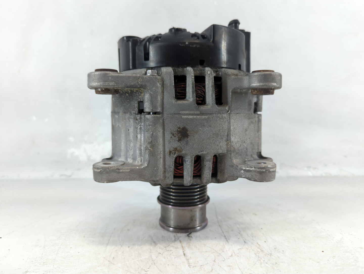 2016-2018 Volkswagen Jetta Alternator Replacement Generator Charging Assembly Engine OEM P/N:04E 903 021 R Fits OEM Used Aut