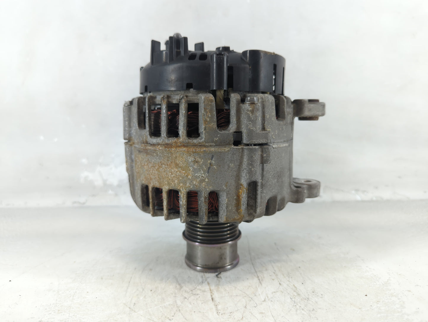 2016-2018 Volkswagen Jetta Alternator Replacement Generator Charging Assembly Engine OEM P/N:04E 903 021 R Fits OEM Used Aut