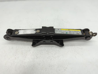 compare product 2017 Volkswagen Jetta Spare Scissor Car Jack
