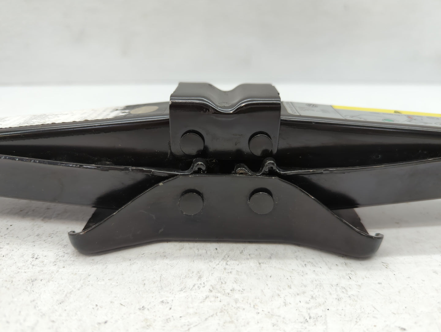 2017 Volkswagen Jetta Spare Scissor Car Jack - Oemusedautoparts1.com