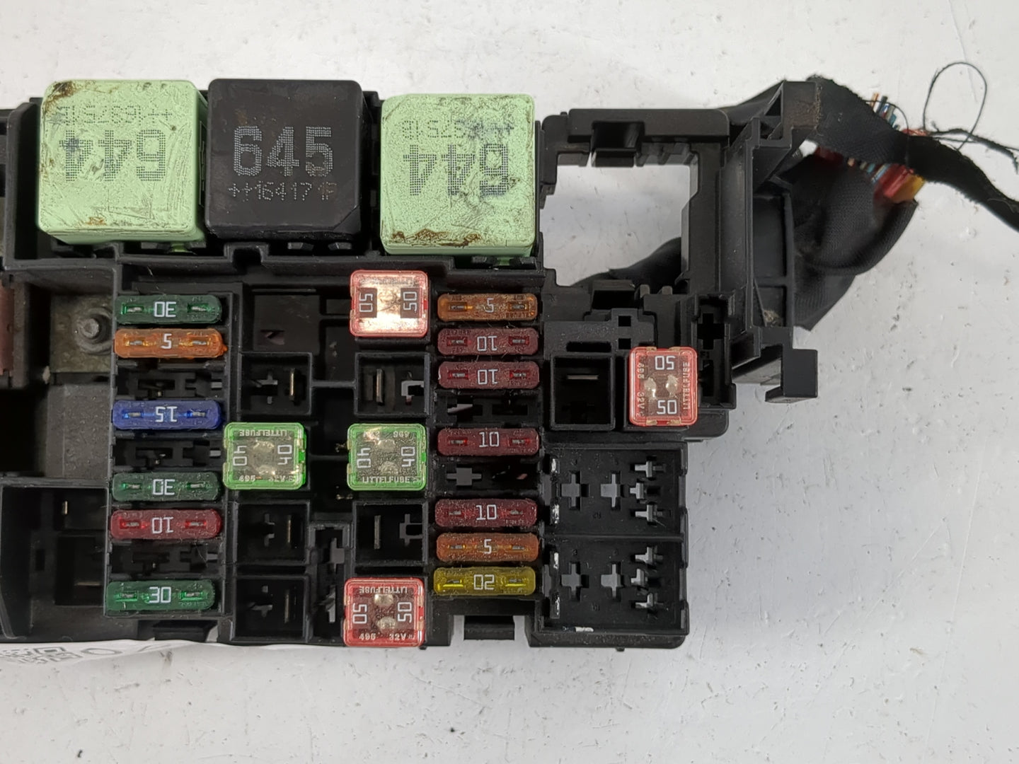 2015-2018 Volkswagen Jetta Fusebox Fuse Box Panel Relay Module P/N:5C0 937 819L Fits Fits 2015 2016 2017 2018 OEM Used Auto 