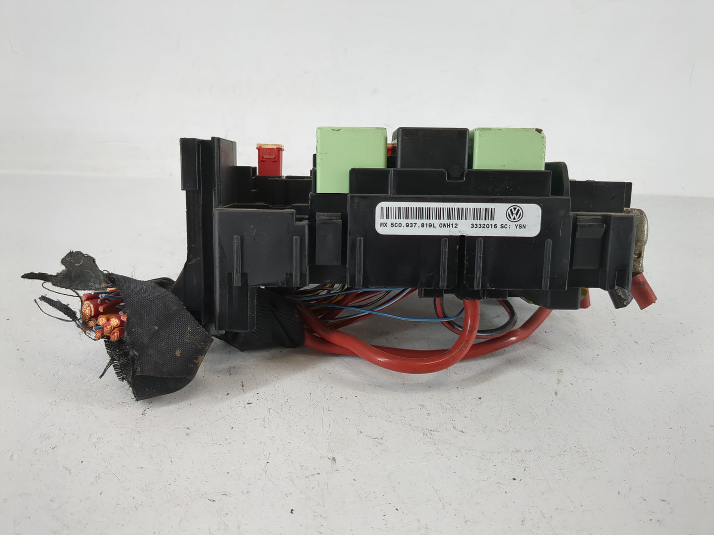 2015-2018 Volkswagen Jetta Fusebox Fuse Box Panel Relay Module P/N:5C0 937 819L Fits Fits 2015 2016 2017 2018 OEM Used Auto 