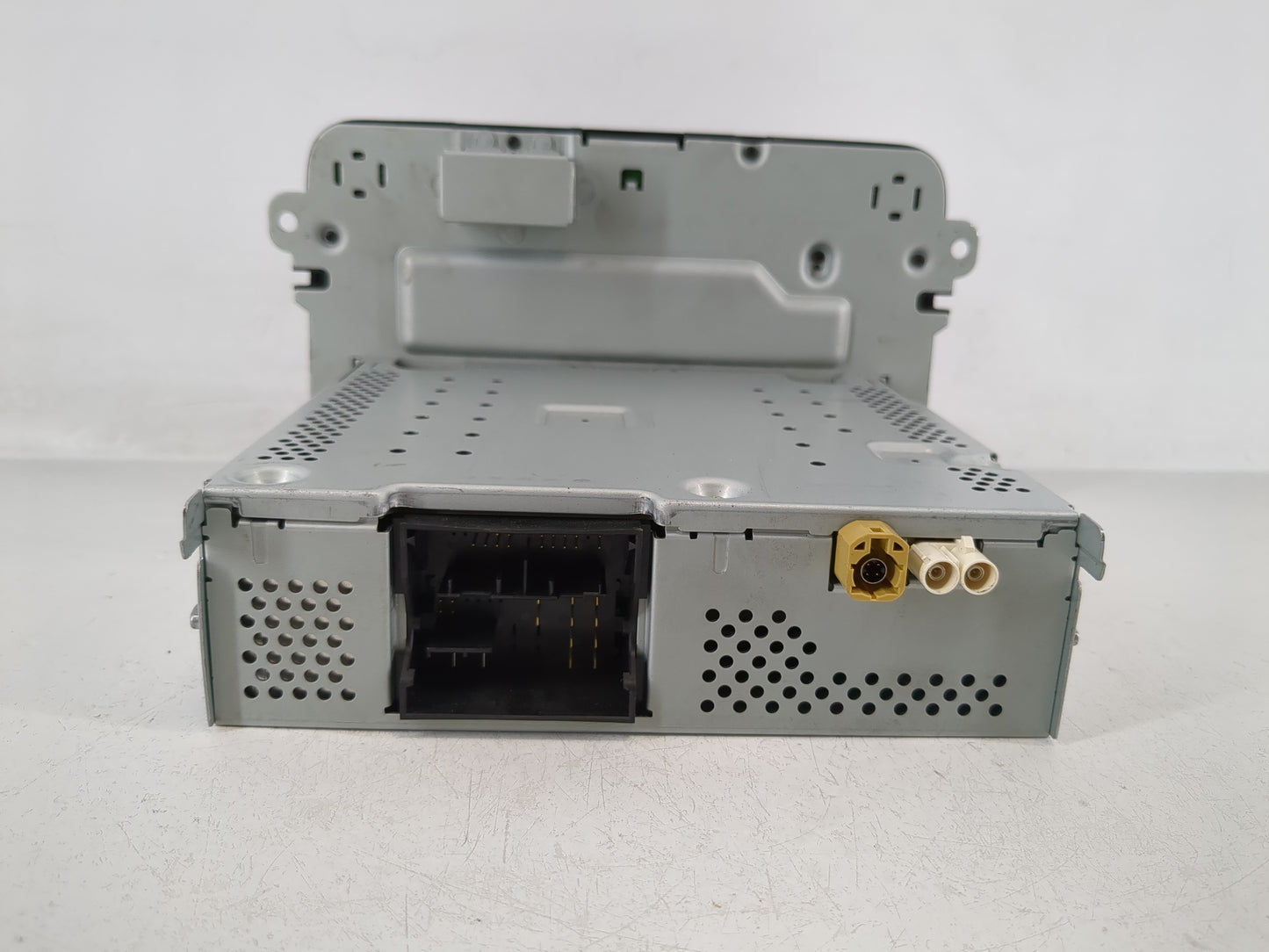 2017 Volkswagen Jetta Radio AM FM Cd Player Receiver Replacement P/N:561 035 150 A Fits OEM Used Auto Parts - Oemusedautopar