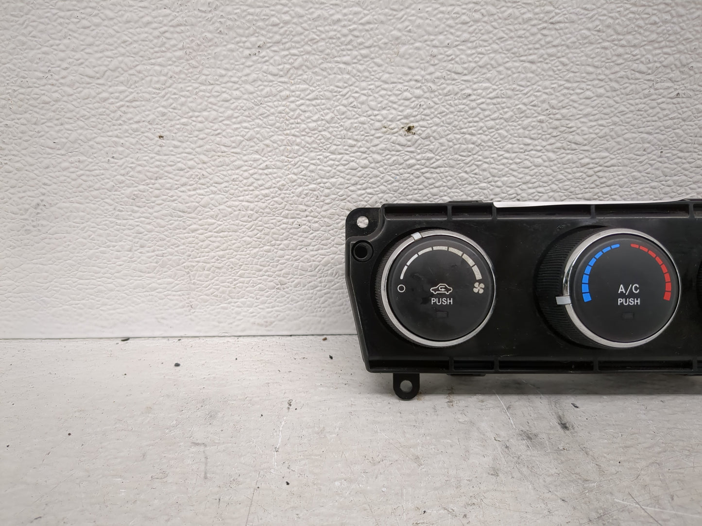 2015-2018 Volkswagen Jetta Climate Control Module Temperature AC/Heater Replacement P/N:P68197432AB Fits Fits 2015 2016 2017