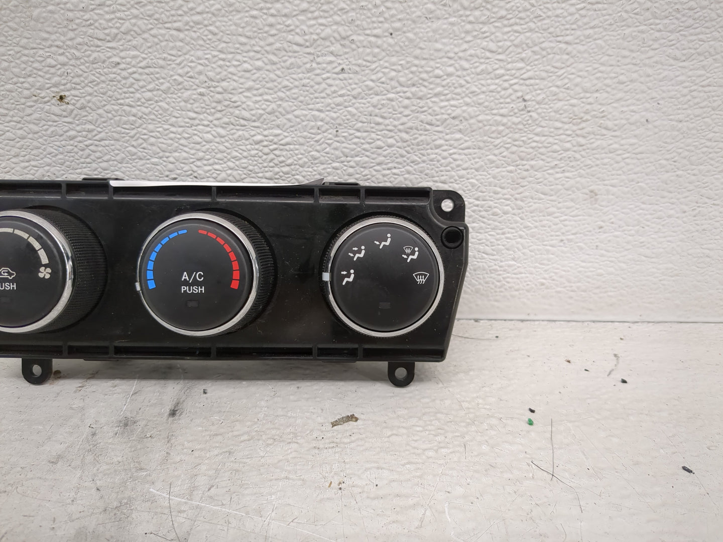 2015-2018 Volkswagen Jetta Climate Control Module Temperature AC/Heater Replacement P/N:P68197432AB Fits Fits 2015 2016 2017