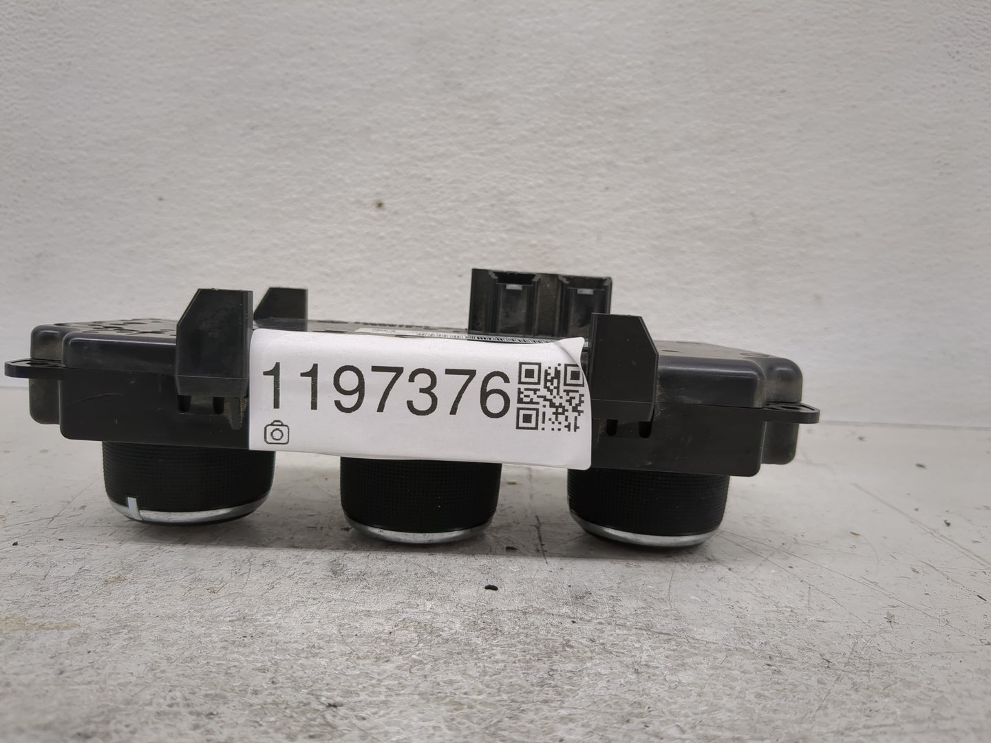2015-2018 Volkswagen Jetta Climate Control Module Temperature AC/Heater Replacement P/N:P68197432AB Fits Fits 2015 2016 2017
