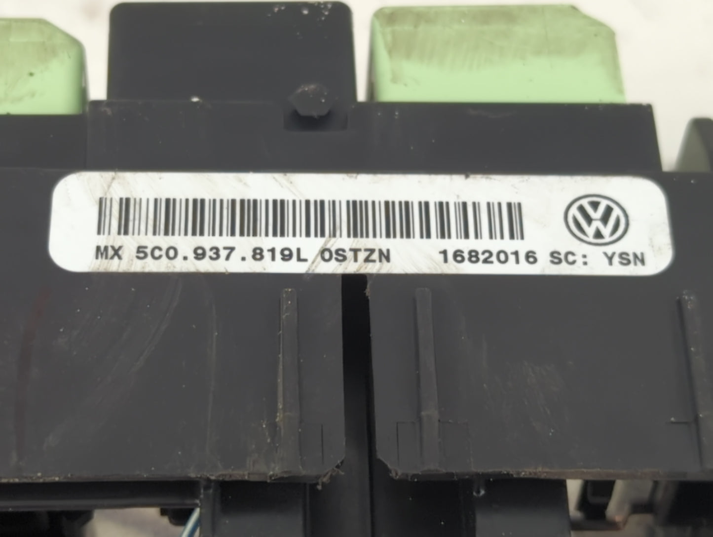 2015-2018 Volkswagen Jetta Fusebox Fuse Box Panel Relay Module P/N:5C0.937.819L Fits Fits 2015 2016 2017 2018 OEM Used Auto 