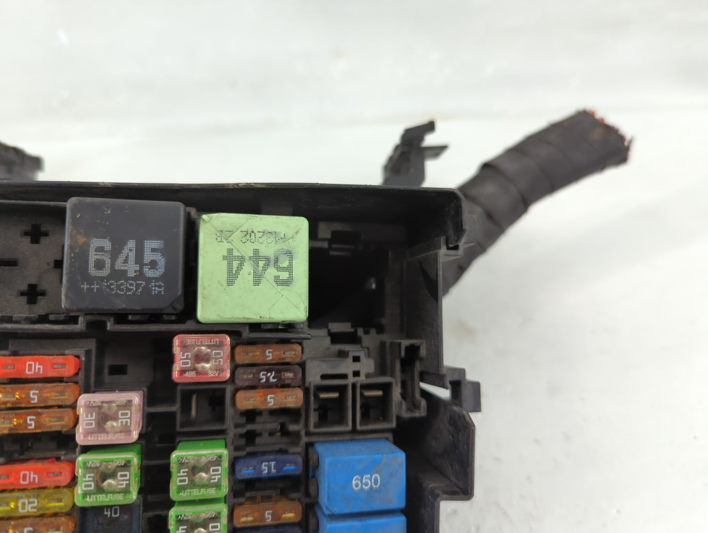 2015-2018 Volkswagen Jetta Fusebox Fuse Box Panel Relay Module Fits Fits 2015 2016 2017 2018 OEM Used Auto Parts - Oemusedau