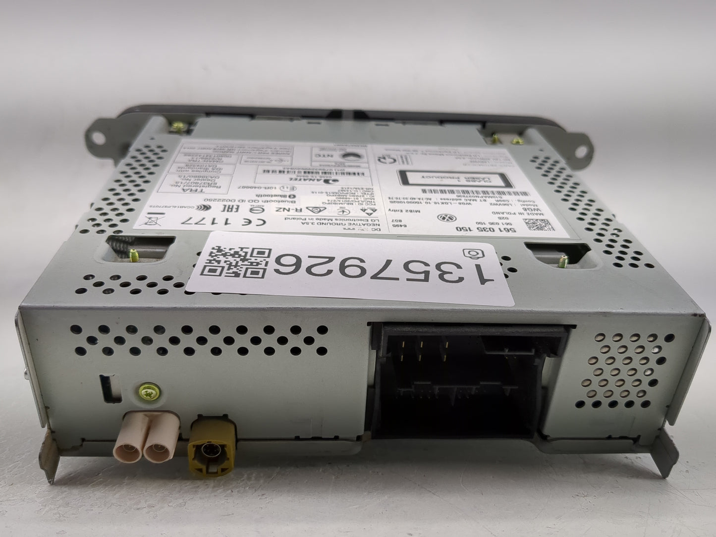 2016-2017 Volkswagen Jetta Radio AM FM Cd Player Receiver Replacement P/N:561 035 150 Fits Fits 2013 2014 2015 2016 2017 OEM