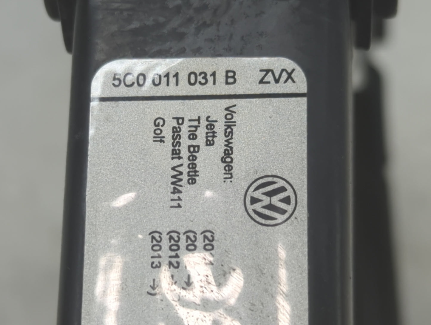 2017 Volkswagen Jetta Spare Scissor Car Jack 1390192 - Oemusedautoparts1.com