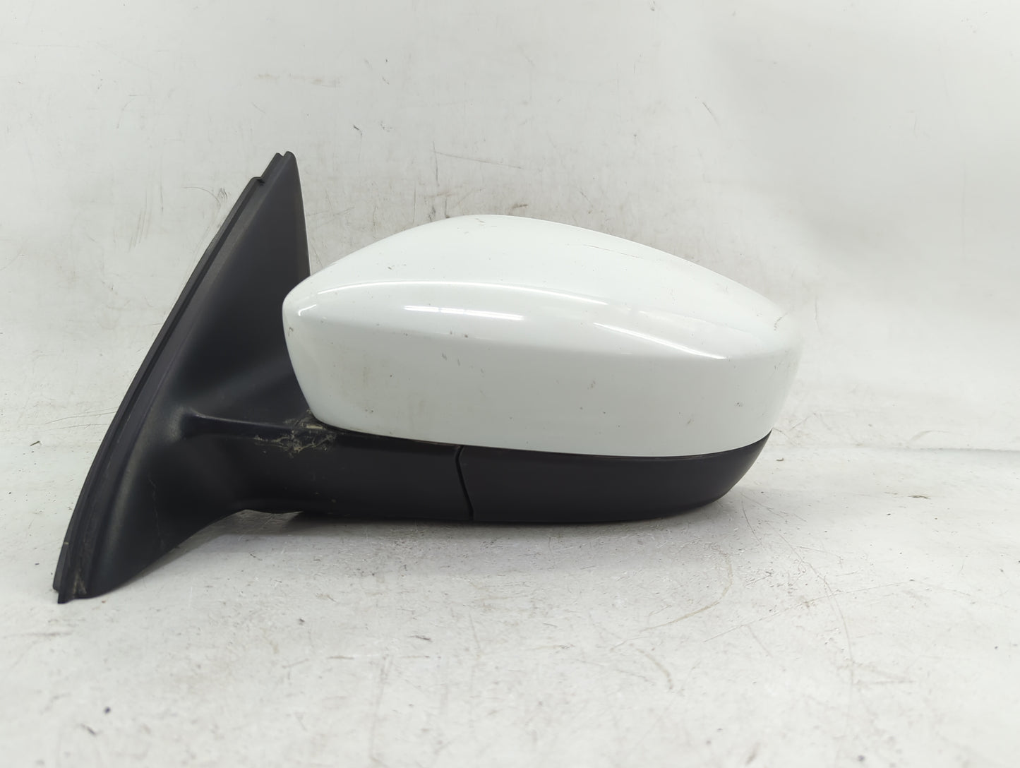 2017-2018 Volkswagen Jetta Driver Side View Mirror - Left Door Mirror OEM Used - Oemusedautoparts1.com
