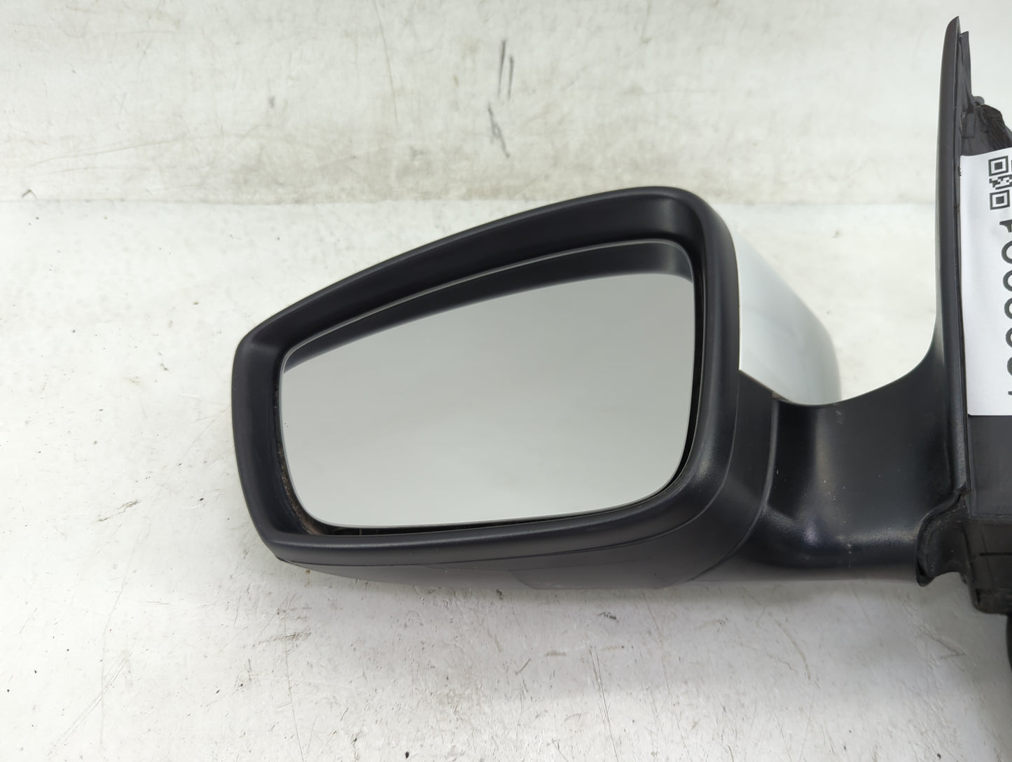 2017-2018 Volkswagen Jetta Driver Side View Mirror - Left Door Mirror OEM Used - Oemusedautoparts1.com