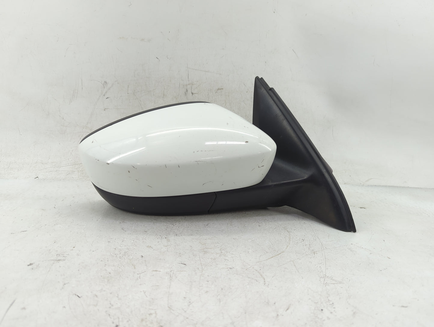2017-2018 Volkswagen Jetta Passenger Side View Mirror - Right Door Mirror OEM Used - Oemusedautoparts1.com