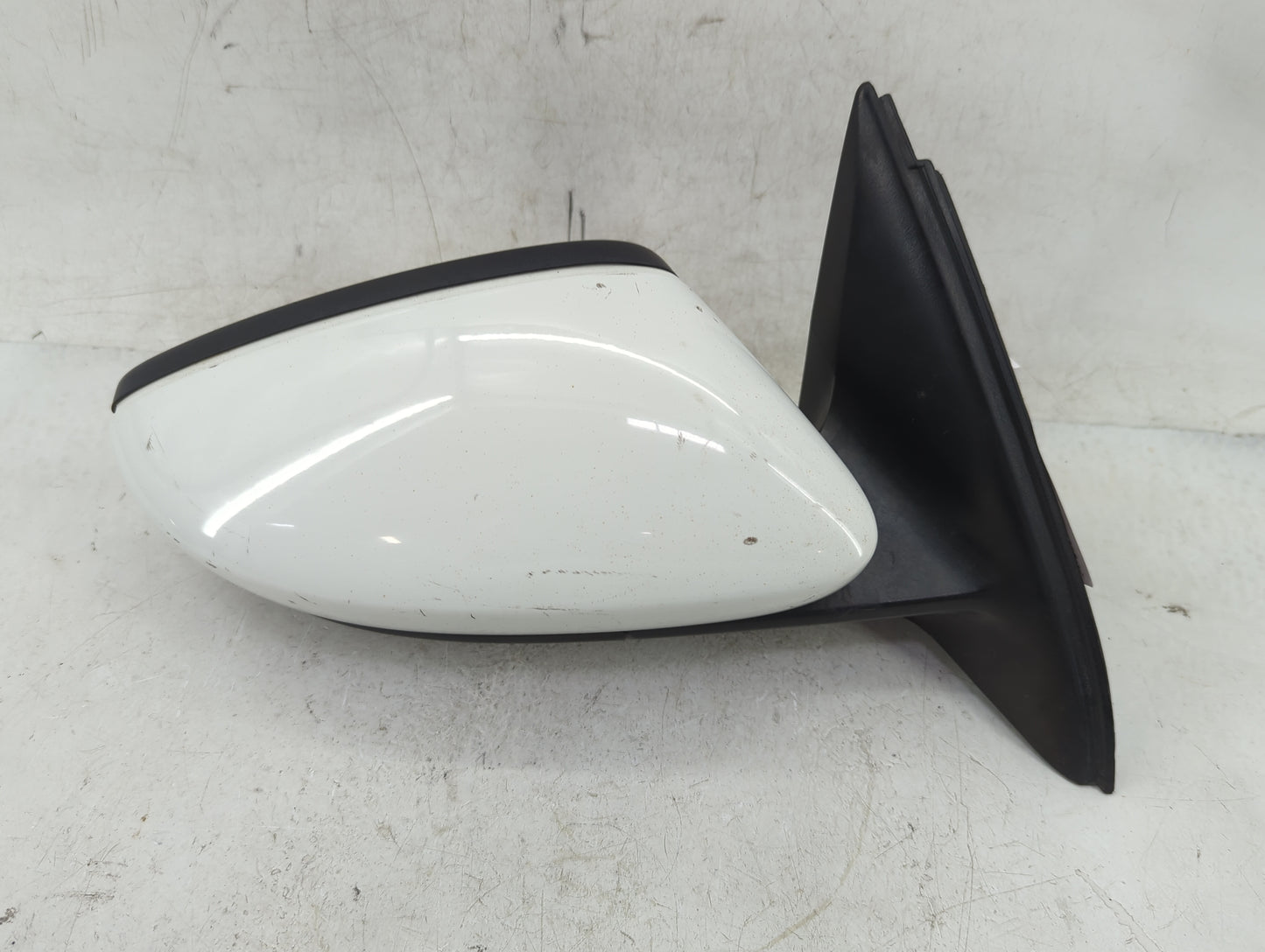 2017-2018 Volkswagen Jetta Passenger Side View Mirror - Right Door Mirror OEM Used - Oemusedautoparts1.com