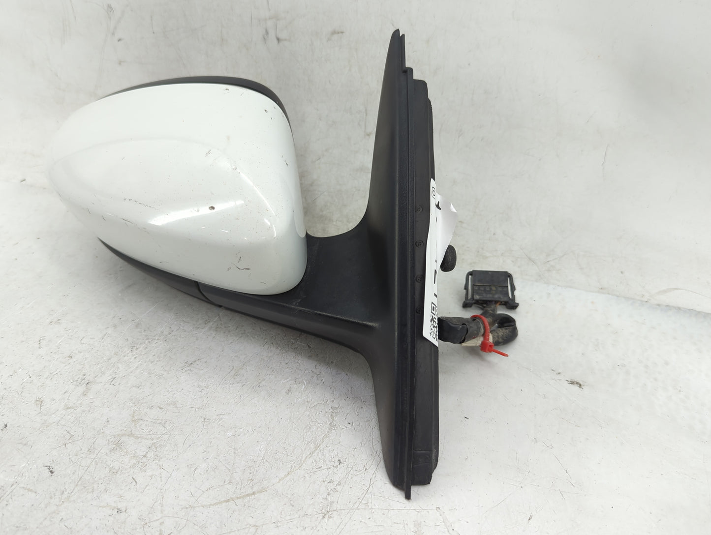 2017-2018 Volkswagen Jetta Passenger Side View Mirror - Right Door Mirror OEM Used - Oemusedautoparts1.com