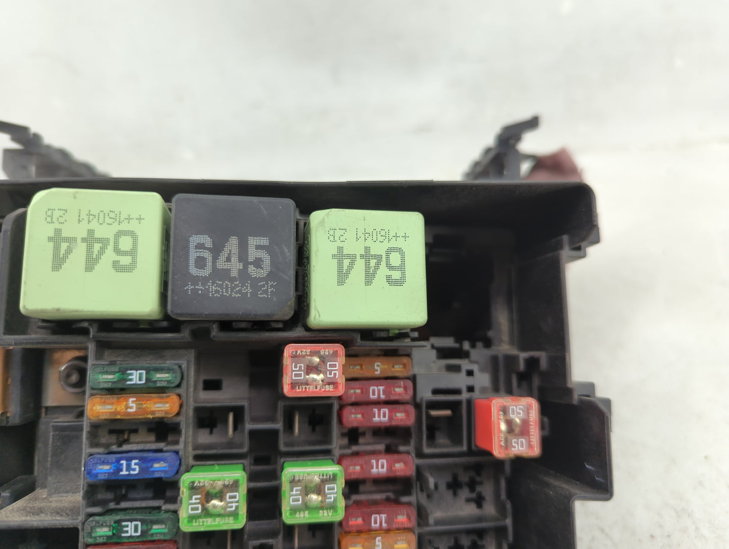 2015-2018 Volkswagen Jetta Fusebox Fuse Box Panel Relay Module P/N:5C0 937 132 A Fits Fits 2015 2016 2017 2018 OEM Used Auto