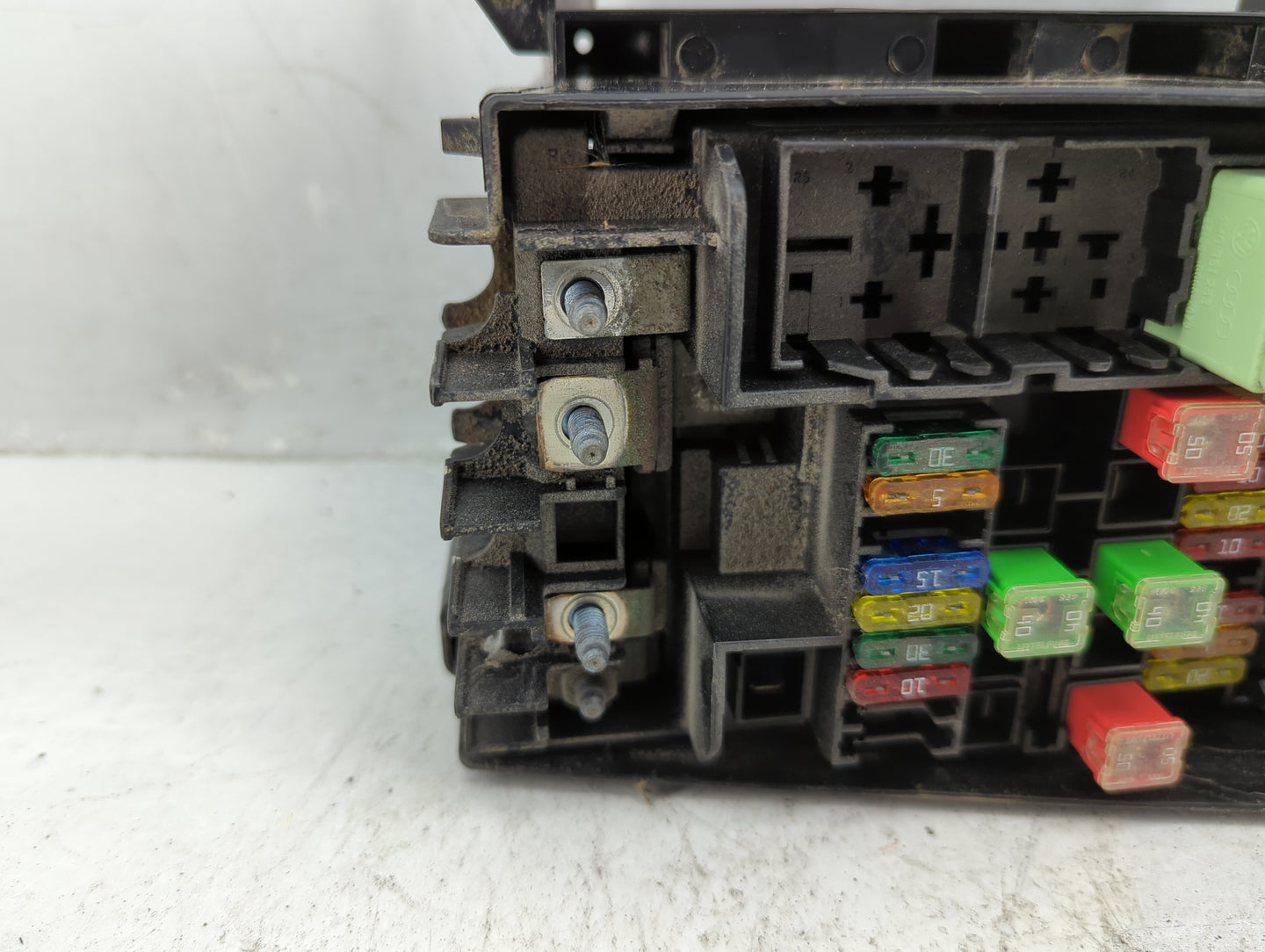 2015-2018 Volkswagen Jetta Fusebox Fuse Box Panel Relay Module P/N:5C0 937 132 A Fits Fits 2015 2016 2017 2018 OEM Used Auto