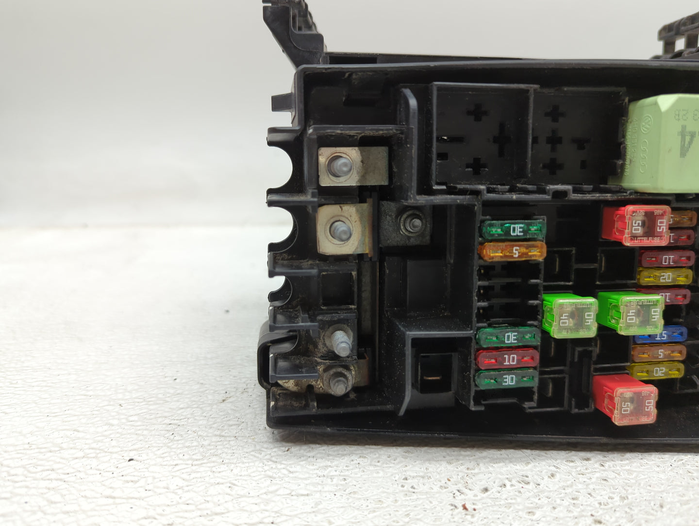 2015-2018 Volkswagen Jetta Fusebox Fuse Box Panel Relay Module P/N:5C0 937 132 A Fits Fits 2015 2016 2017 2018 OEM Used Auto