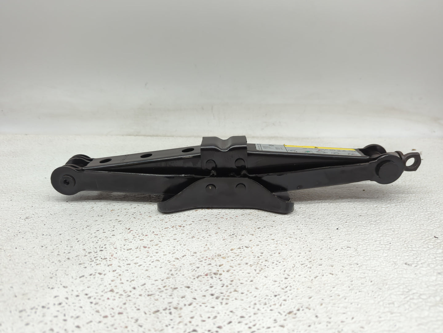 2017 Volkswagen Jetta Spare Scissor Car Jack - Oemusedautoparts1.com