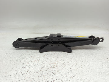 2017 Volkswagen Jetta Spare Scissor Car Jack 1415622 - Oemusedautoparts1.com