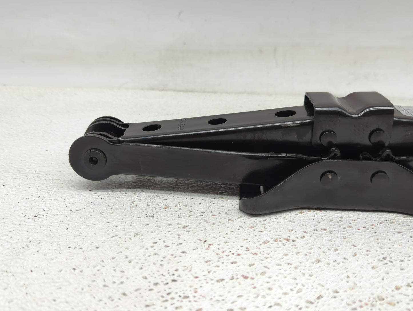 2017 Volkswagen Jetta Spare Scissor Car Jack - Oemusedautoparts1.com
