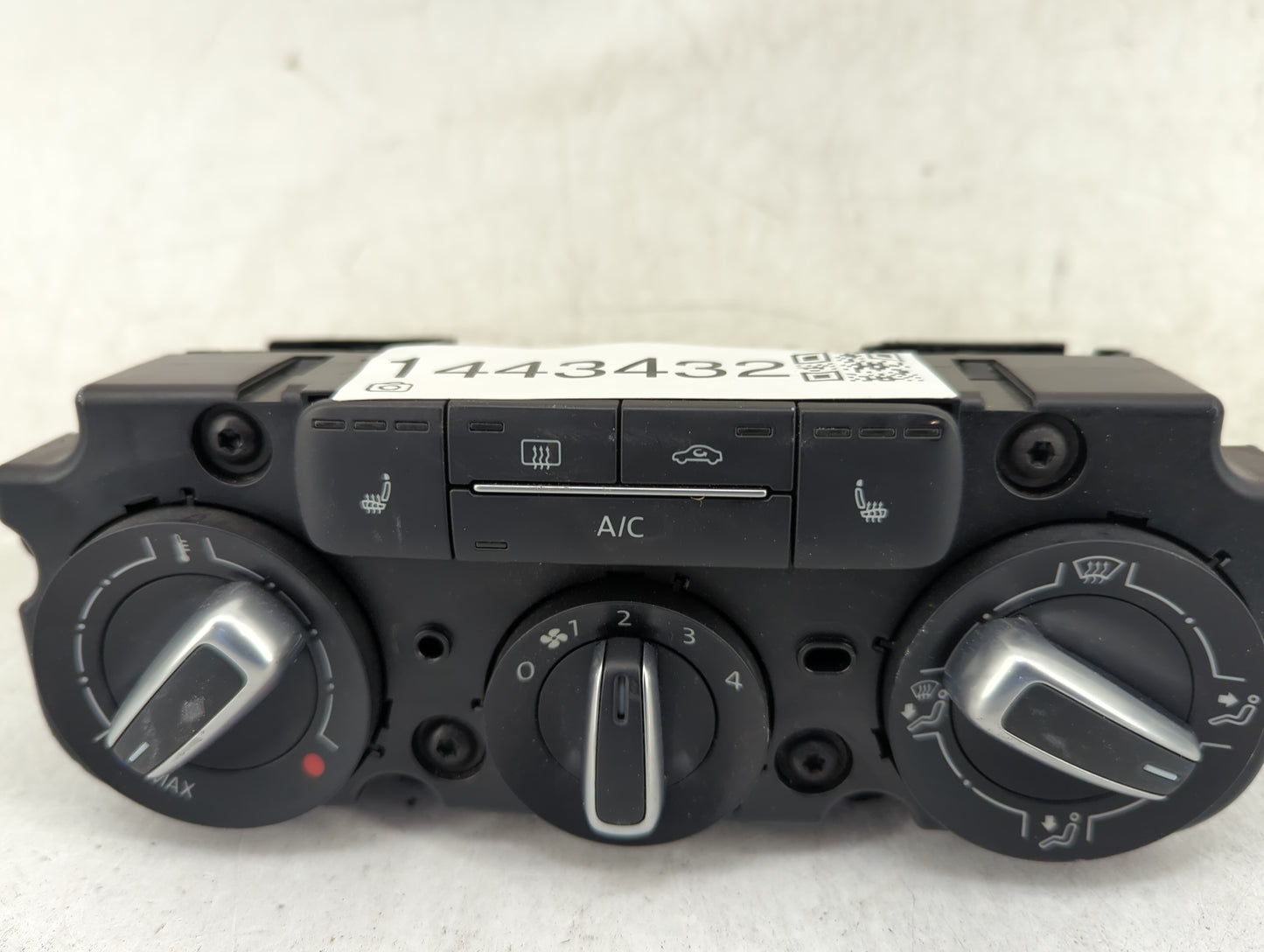 2017-2018 Volkswagen Jetta Climate Control Module Temperature AC/Heater Replacement Fits Fits 2017 2018 OEM Used Auto Parts 