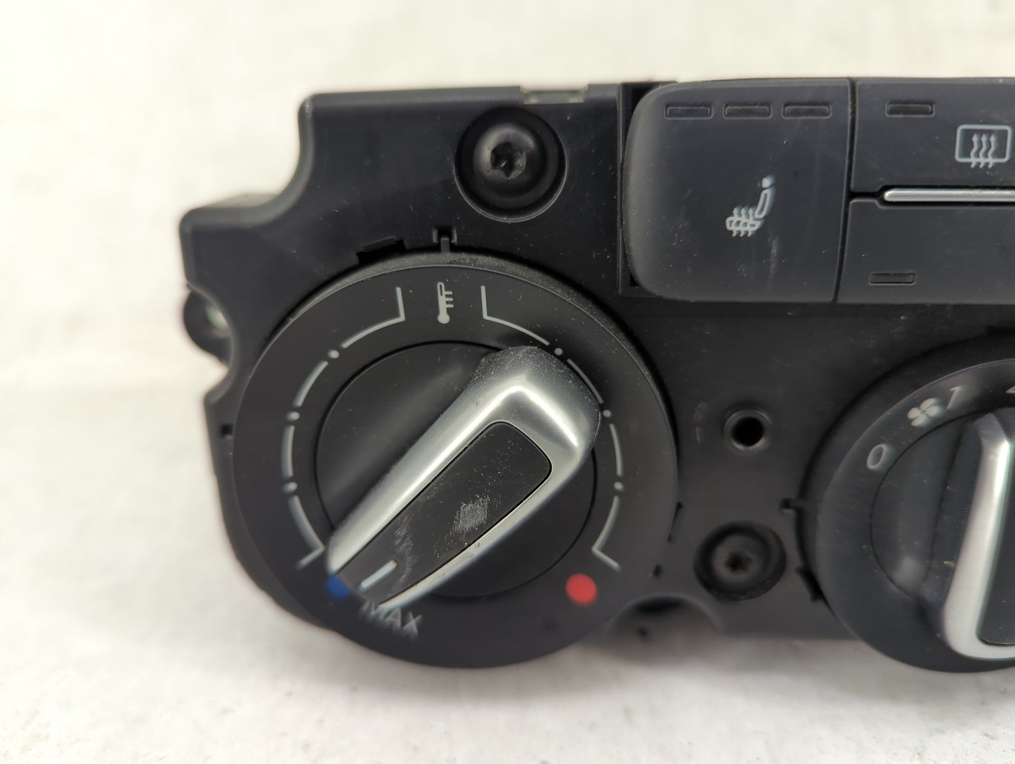2017-2018 Volkswagen Jetta Climate Control Module Temperature AC/Heater Replacement Fits Fits 2017 2018 OEM Used Auto Parts 
