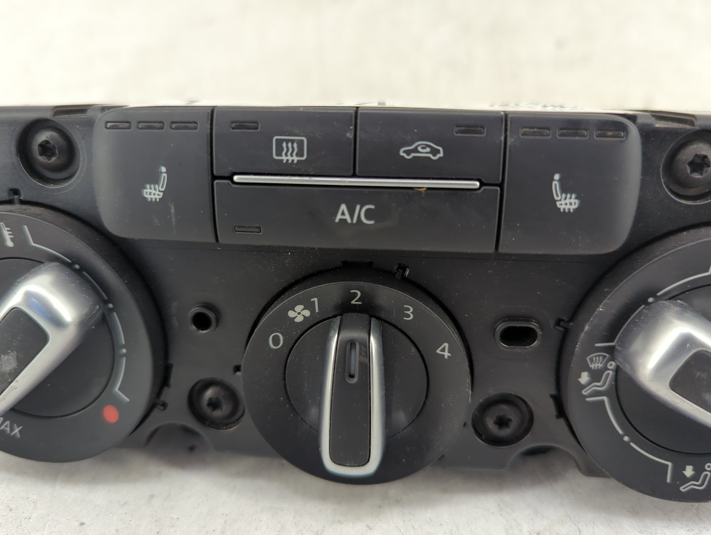 2017-2018 Volkswagen Jetta Climate Control Module Temperature AC/Heater Replacement Fits Fits 2017 2018 OEM Used Auto Parts 